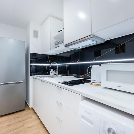 Mgr Pokoje W Samym Centrum Warszawy By Metro Rondo Onz - Super Bed Year23 Varšava Exteriér fotografie