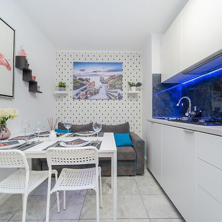 Mgr Pokoje W Samym Centrum Warszawy By Metro Rondo Onz - Super Bed Year23 Varšava Exteriér fotografie